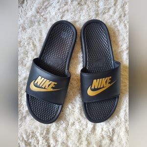 Like-new Men's Nike Slides